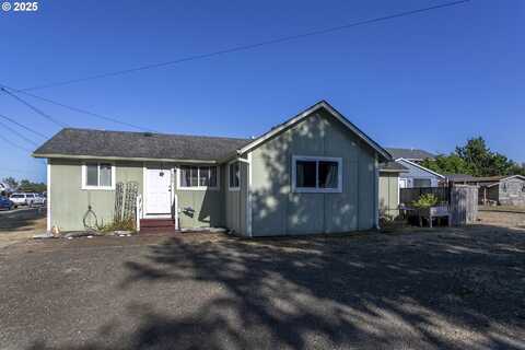 1090 4TH AVE, Hammond, OR 97121
