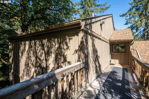 409 STONEWOOD DR, Eugene, OR 97405