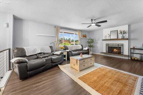 1279 SE WENDY AVE, Gresham, OR 97080