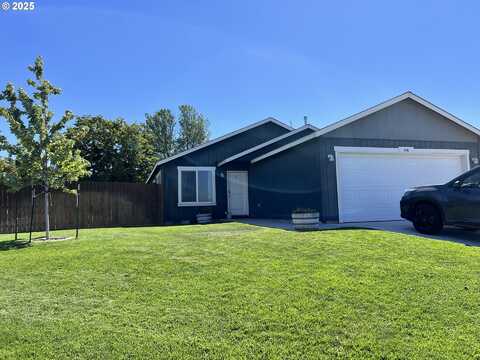 148 SW Falcon CT, Boardman, OR 97818