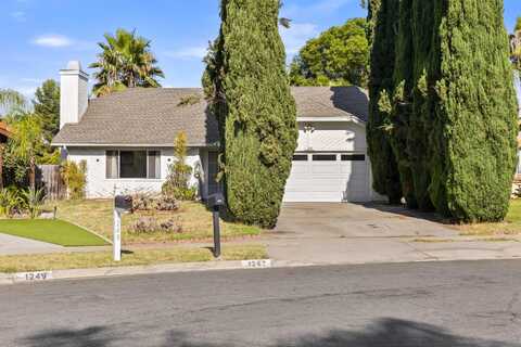 1247 Armstrong Cir, Escondido, CA 92027