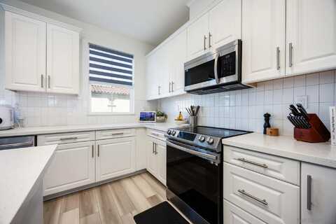 210 Liberty Way, Oceanside, CA 92057