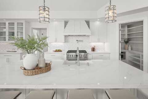 1025 5th St, Coronado, CA 92118