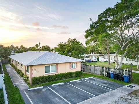 1025 NE 17th Avenue, Fort Lauderdale, FL 33304