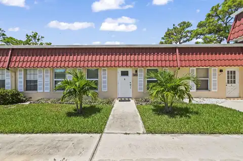 647 Marlboro Oval, Lake Worth, FL 33467