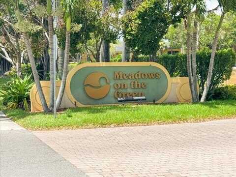 1104 Meadows Circle, Boynton Beach, FL 33436