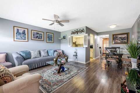 393 Windsor Q, West Palm Beach, FL 33417