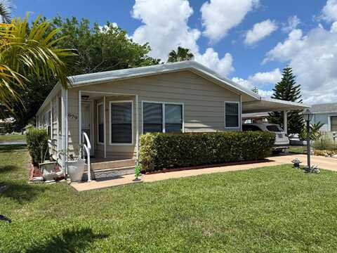 679 Sunny S Avenue, Boynton Beach, FL 33436