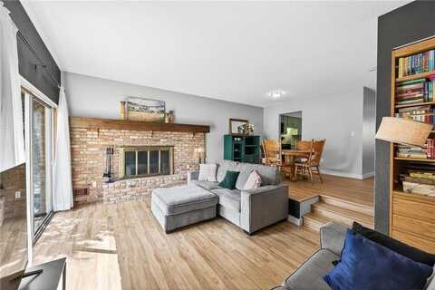 7235 W Franklin Avenue, Saint Louis Park, MN 55426