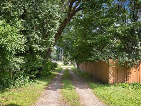 3214 Groveland School Road, Minnetonka, MN 55391