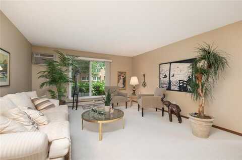 7412 W 22nd Street, Saint Louis Park, MN 55426