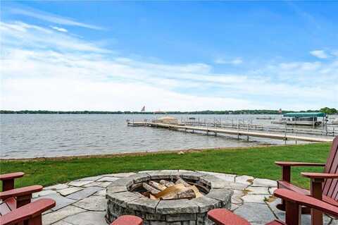 255 South Shore Drive, Forest Lake, MN 55025