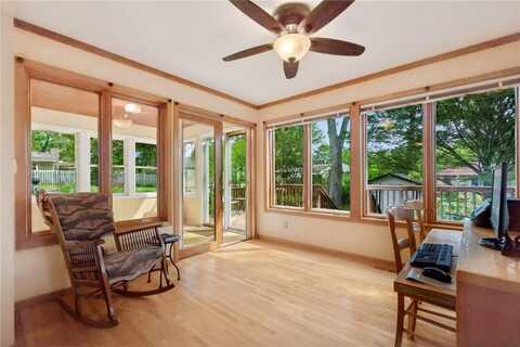 2046 Marion Street, Roseville, MN 55113