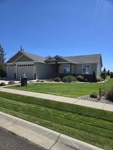 1510 E 12th St, Deer Park, WA 99006