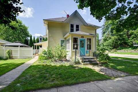 404 S Prairie Street, Stoughton, WI 53589