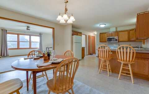 N2743 Cross Street, Lodi, WI 53555