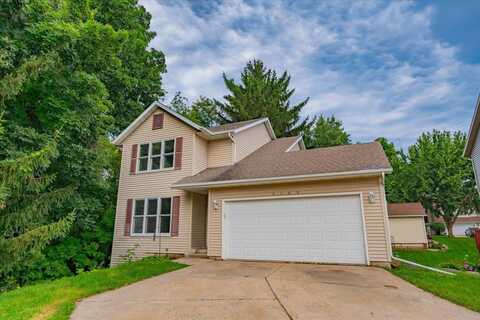 6108 White Pine Way, Fitchburg, WI 53711