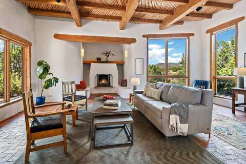 46 Laughing Horse Lane, Santa Fe, NM 87508