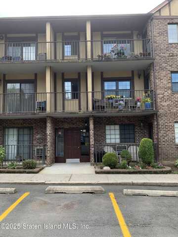 50 Donna Court, Staten Island, NY 10314