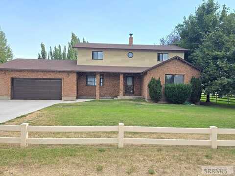 10 E 3rd S, Sugar City, ID 83448