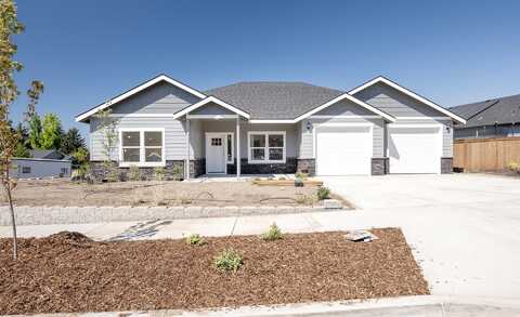 2749 Pronghorn Lane, Medford, OR 97504
