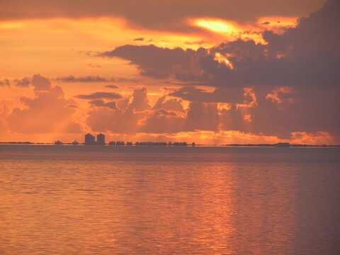 77 Santa Isabel Blvd., Laguna Vista, TX 78578