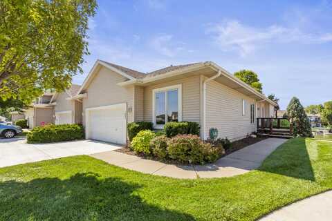 1085 WATERS EDGE Court, CARTER LAKE, IA 51510