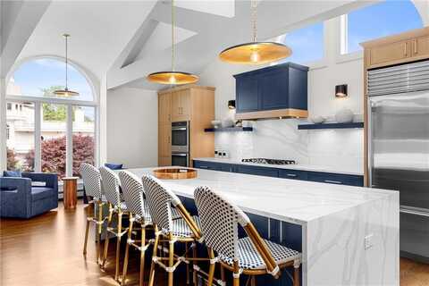 1 Harbor View Drive, Newport, RI 02840