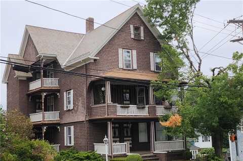 529 Park Avenue, Woonsocket, RI 02895