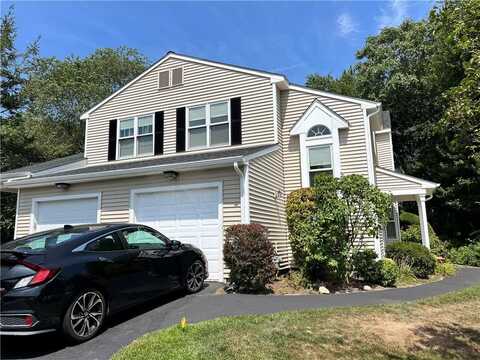 27 Venturi Green, North Providence, RI 02904
