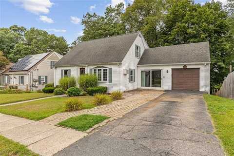 111 White Parkway, North Smithfield, RI 02896