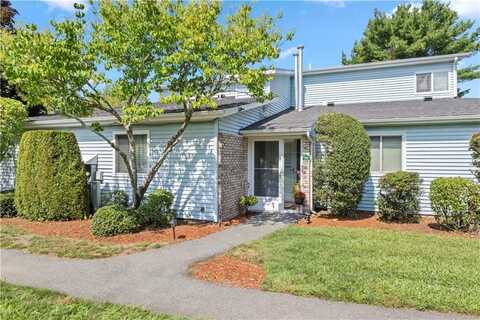 755 Williamsburg Circle, Warwick, RI 02886