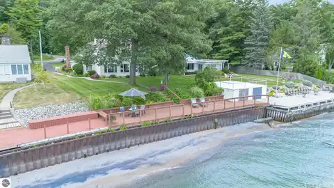 2011 Douglas Drive, Tawas City, MI 48763