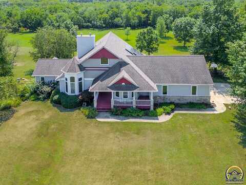 3827 SE 45th St, Berryton, KS 66409