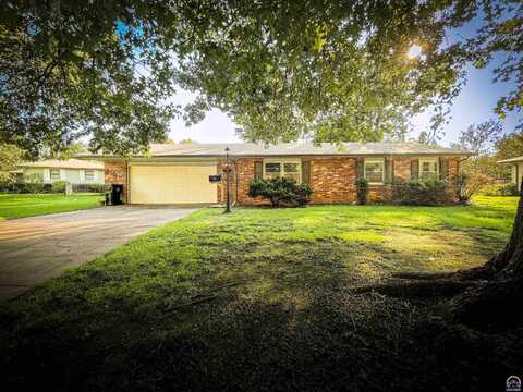 3511 SE Island CIR, Topeka, KS 66605