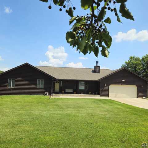 5334 NW Rochester RD, Topeka, KS 66617