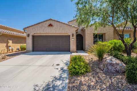 1156 N Broken Hills Drive, Green Valley, AZ 85614