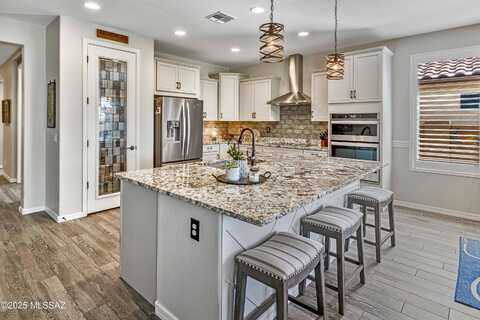 12035 N Raphael Way, Tucson, AZ 85742
