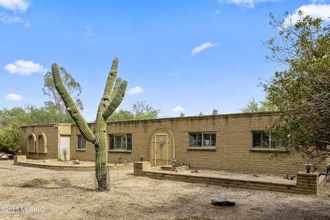 11202 E Chuckwagon Circle, Tucson, AZ 85749