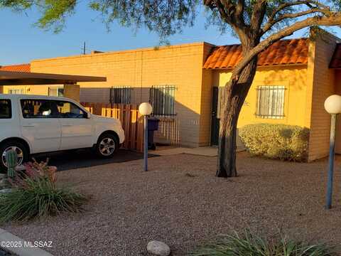 982 S Pantano Road, Tucson, AZ 85710