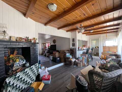 4209 W Damsen Avenue, Visalia, CA 93291