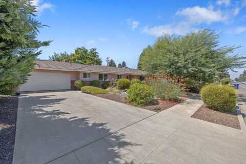 761 N M Street, Tulare, CA 93274