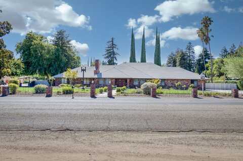 541 N De Wolf Avenue, Fresno, CA 93737