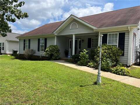 1710 Saint Charles Lane, Greensboro, NC 27405