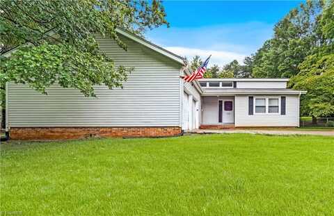 308 Pine Valley Drive, Yadkinville, NC 27055