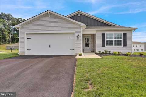 2 E SKYTOP COURT, BERNVILLE, PA 19506