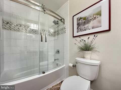 8023 LAKE DRIVE, MANASSAS, VA 20111