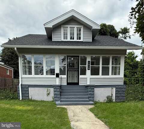 2838 MYRTLE AVENUE NE, WASHINGTON, DC 20018