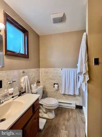 201 W 5TH AVENUE, EVERETT, PA 15537