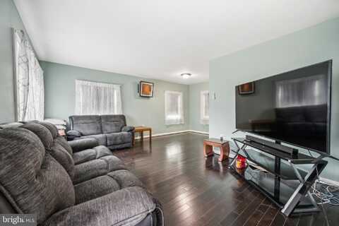 715 BARLOW AVENUE, WEST DEPTFORD, NJ 08096